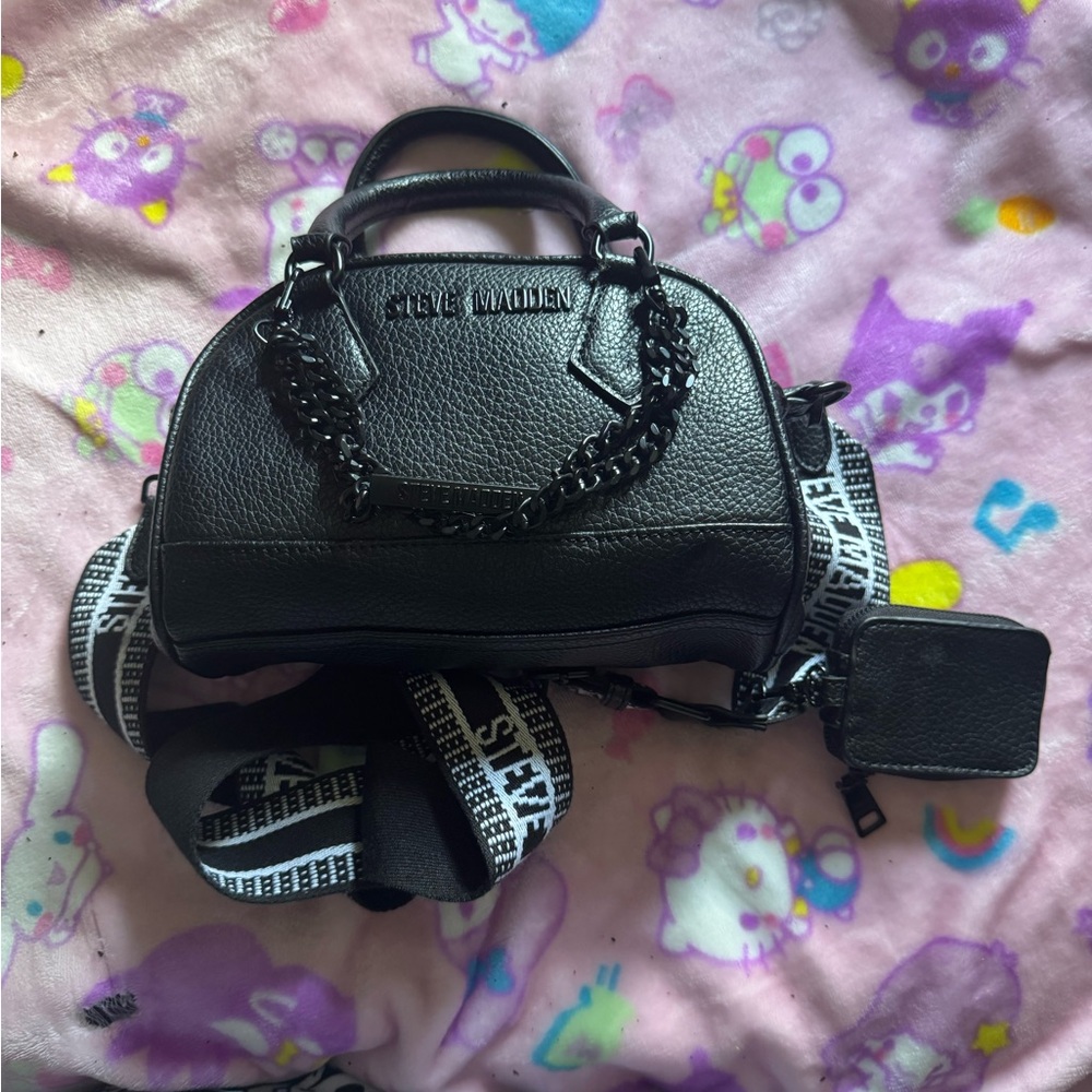 Steve Madden Black Crossbody Bag Sleek Design